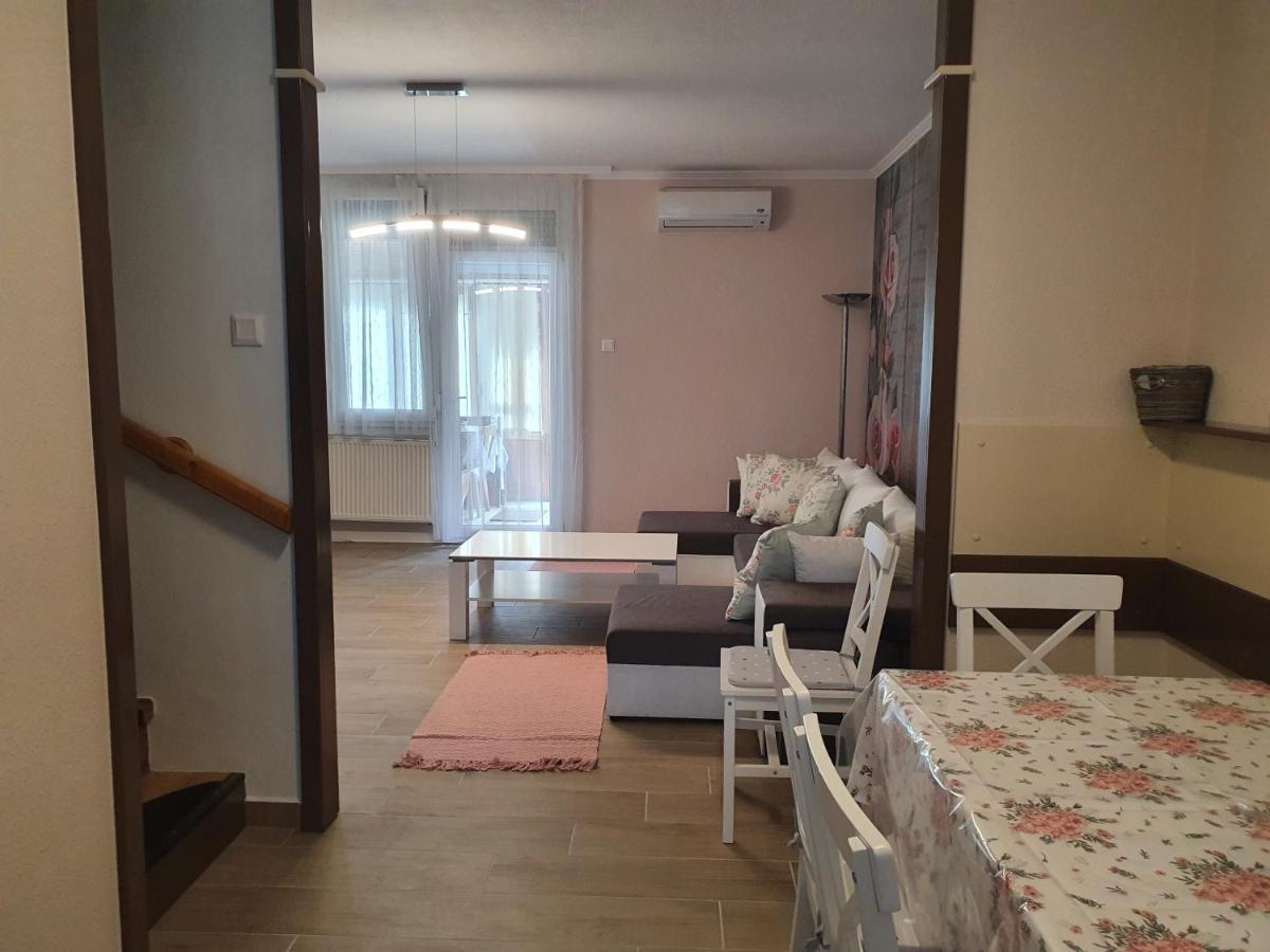 Flower Apartment Heviz Luaran gambar