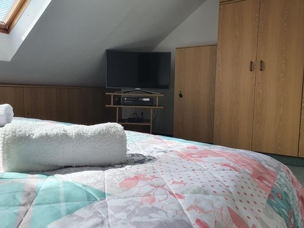Flower Apartment Heviz Luaran gambar