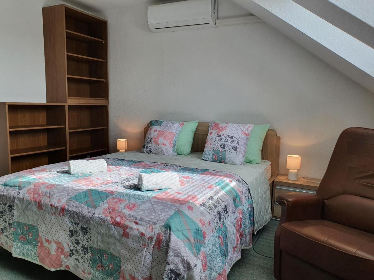 Flower Apartment Heviz Luaran gambar