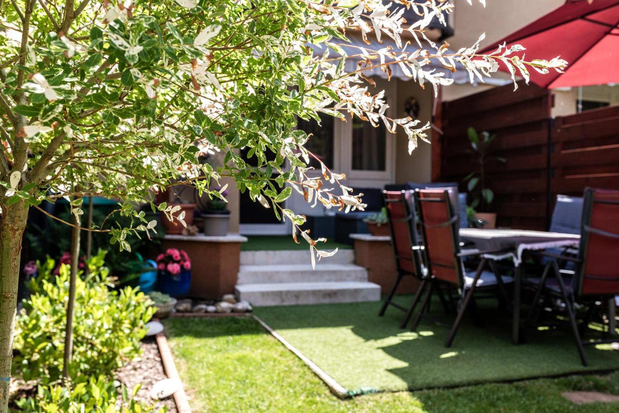 Flower Apartment Heviz Luaran gambar
